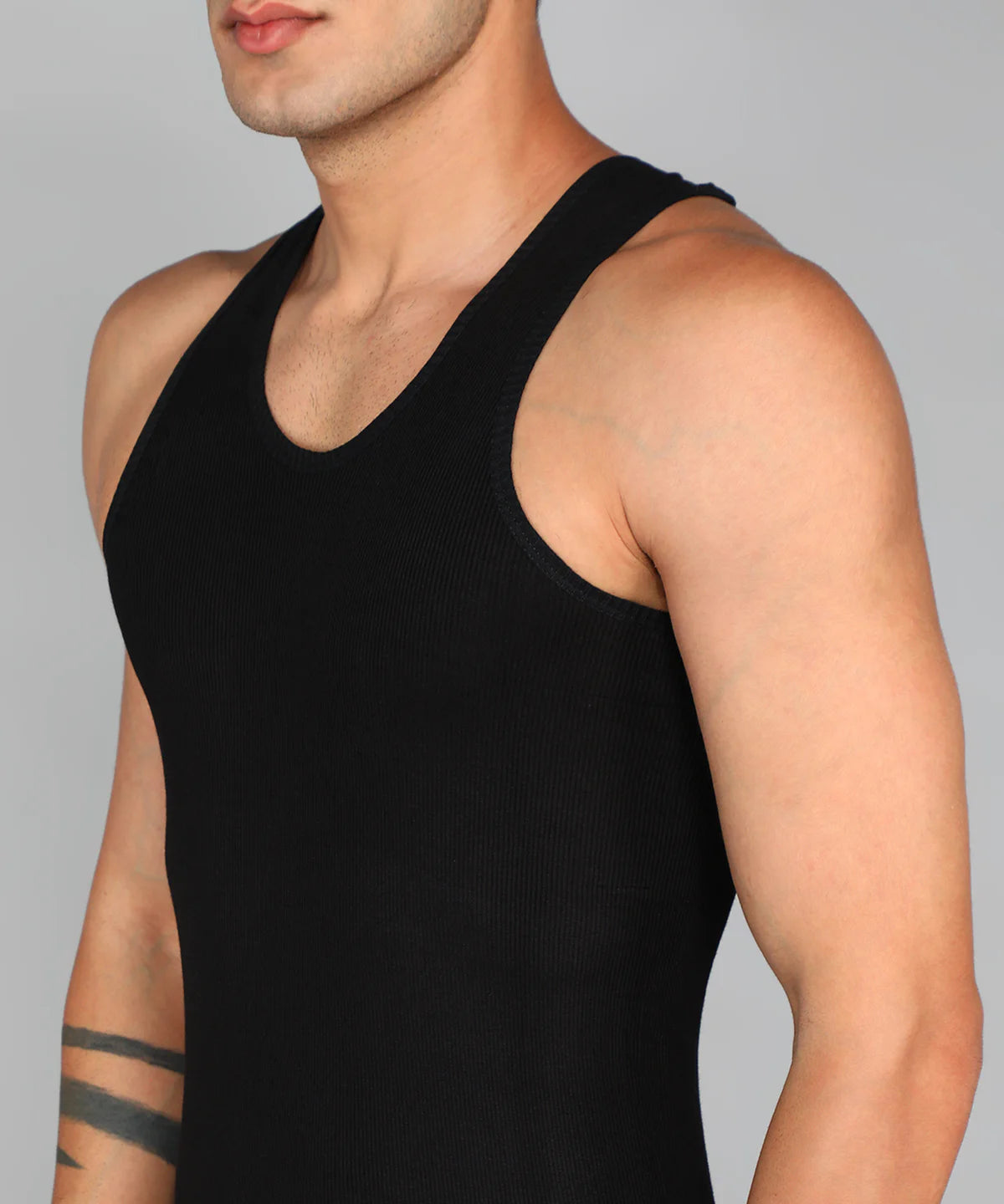 renox-mens-black-ribbed-cotton-vest-neckline_